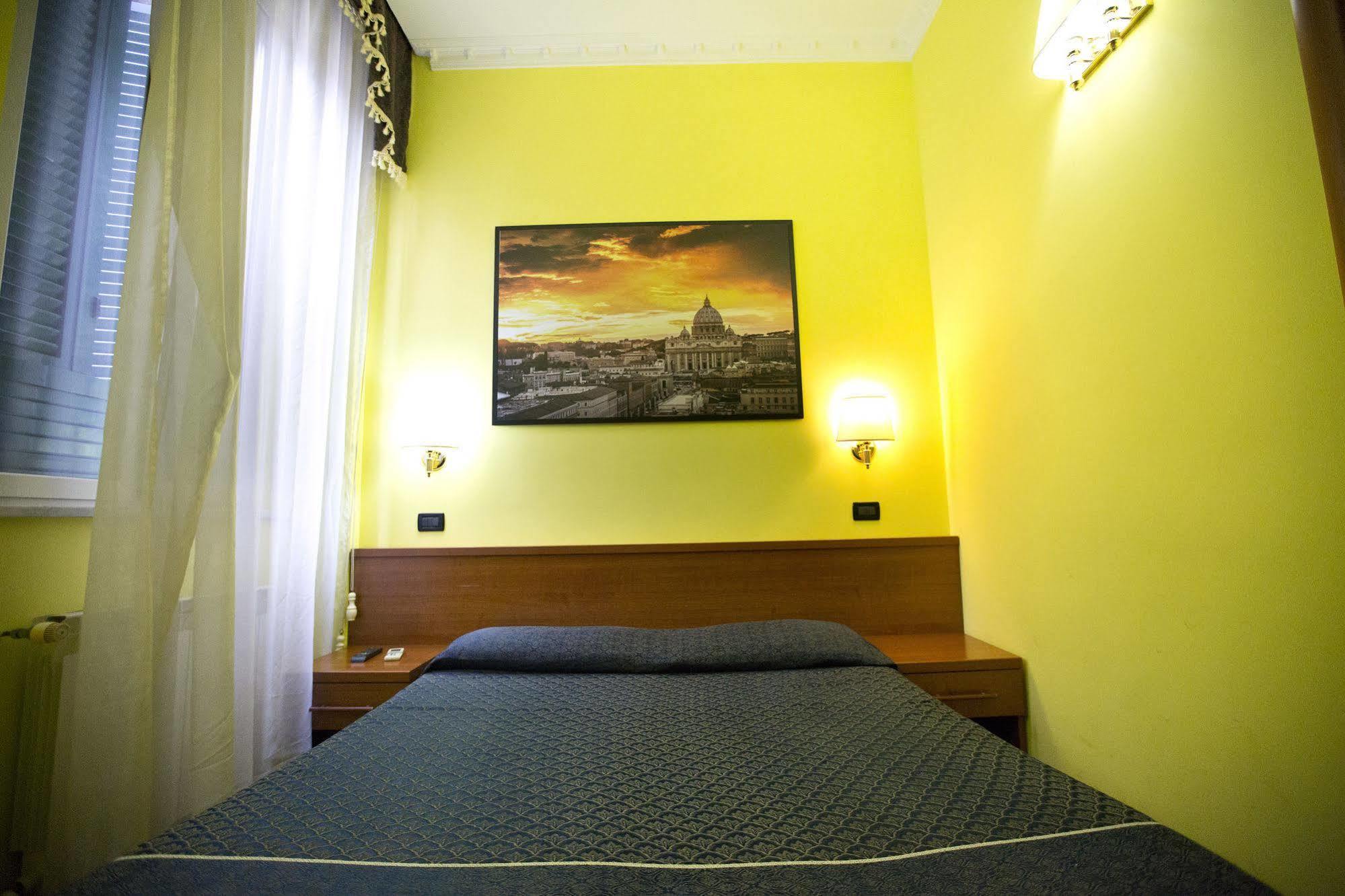 Hostel Beautiful Rome Bagian luar foto