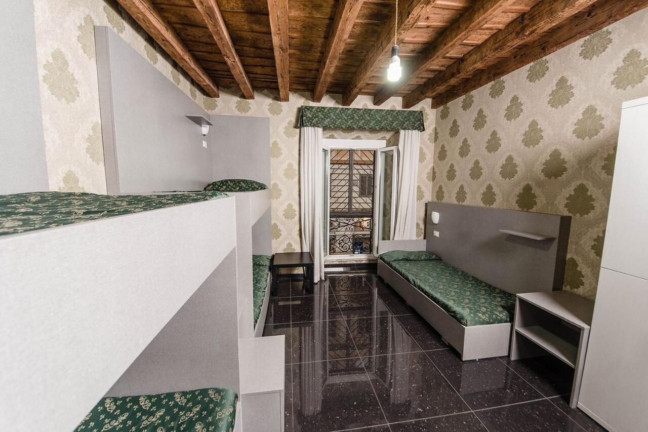 Hostel Beautiful Rome Bagian luar foto